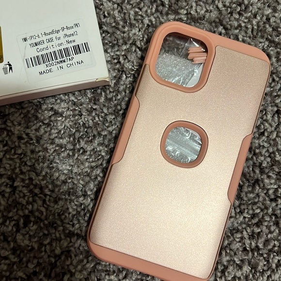 iPhone 12 case - Picture 1 of 1